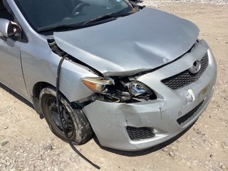 2010 Toyota Corolla LE - Primary Damage Right Image